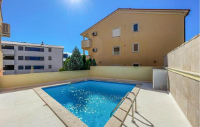 Lovely Apartment In Liznjan With House Sea View